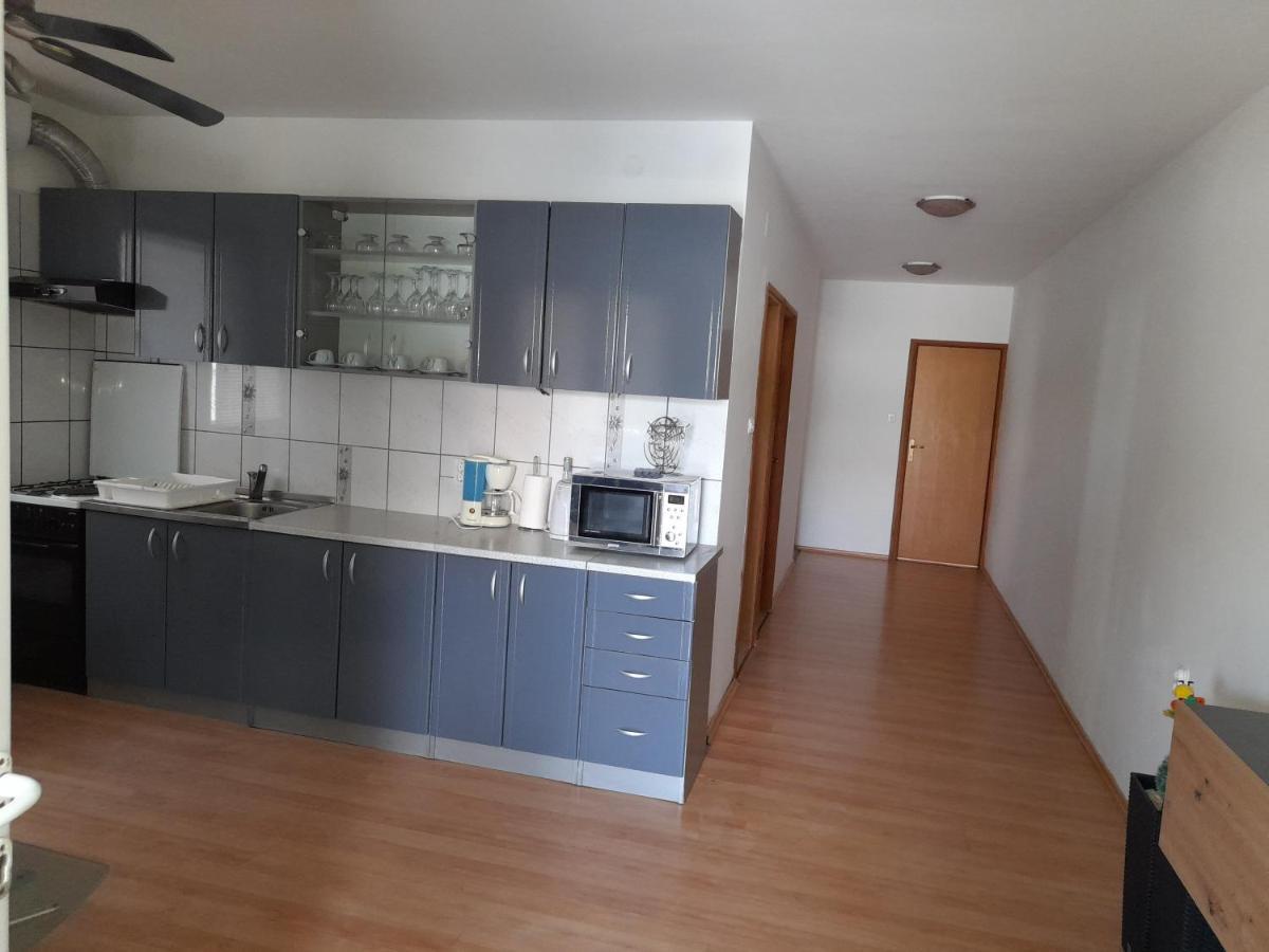 Apartmani Plesa Vir Exterior foto